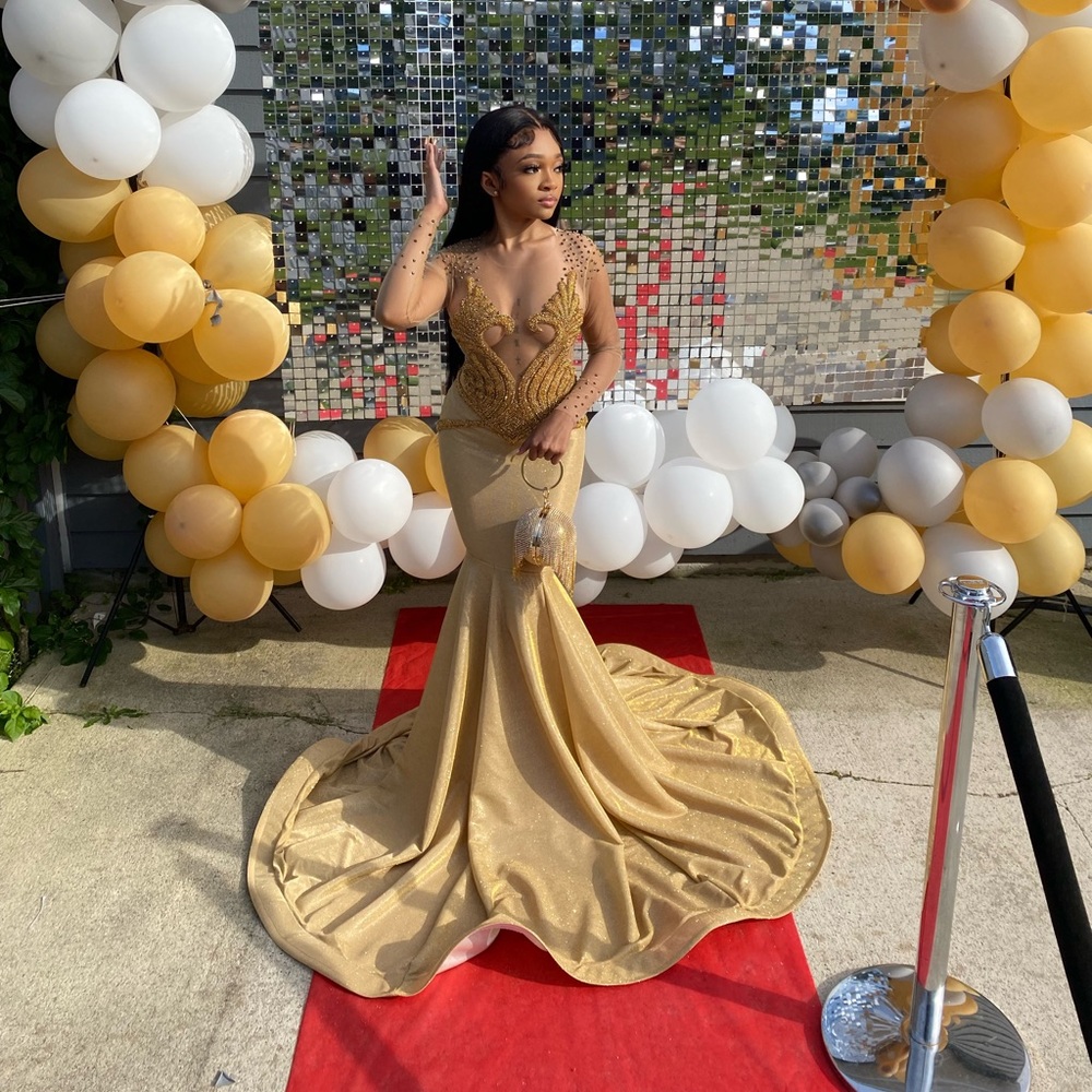 Beautiful custom-made prom dress!!